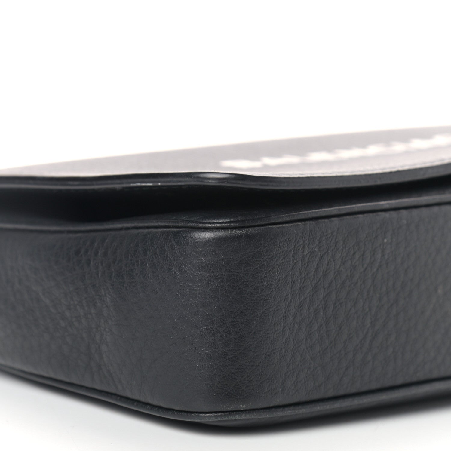 Balenciaga Pebbled Calfskin Everyday Chain Wallet Black 8 of 14