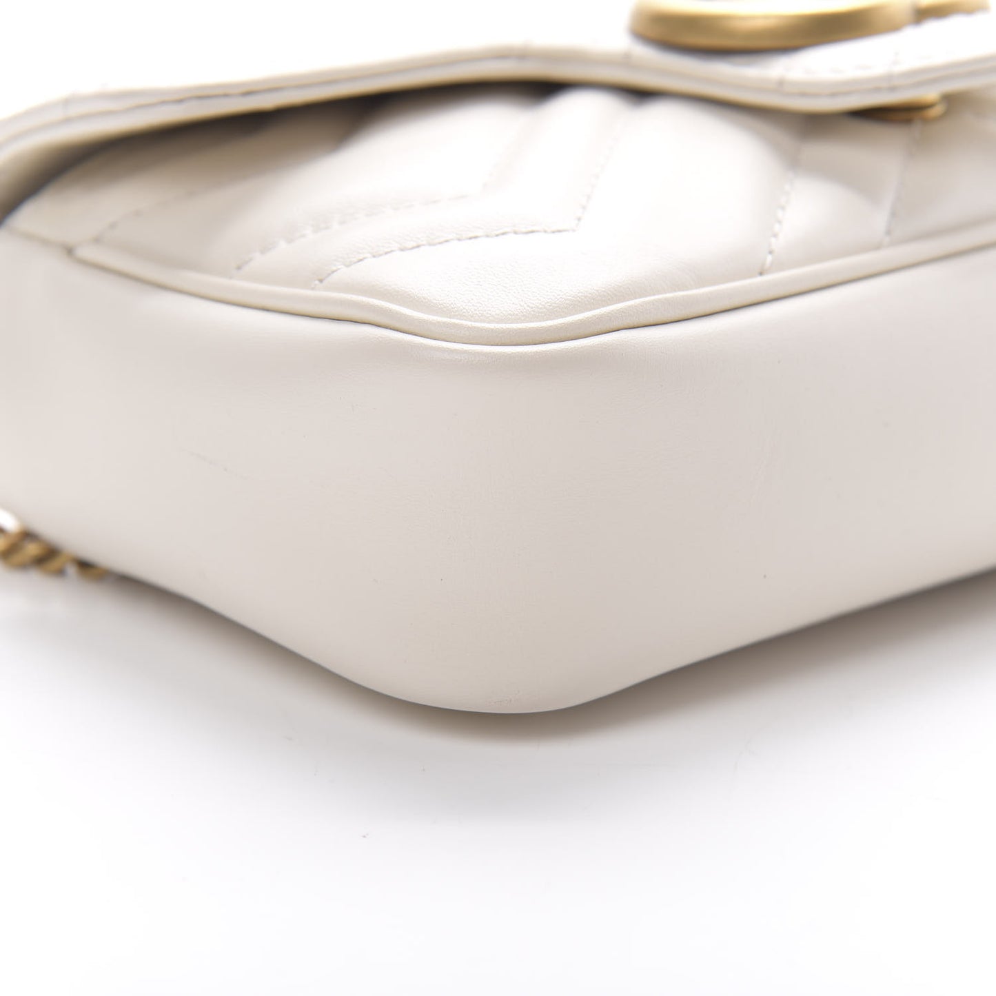 Calfskin Matelasse Super Mini GG Marmont Shoulder Bag White