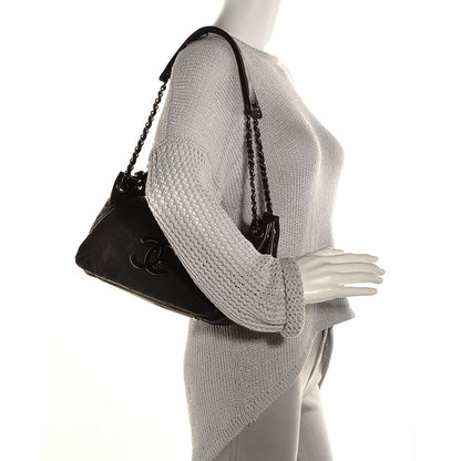 Chanel Calfskin Diamond Stitch Small Flap Black 2 of 7