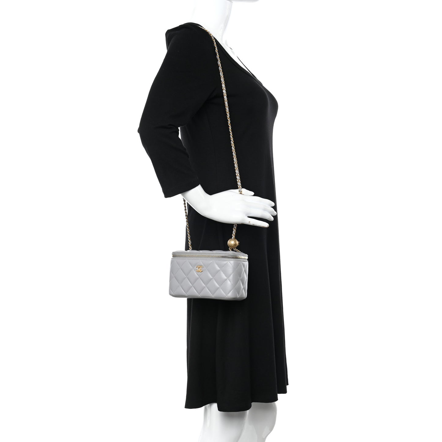 Lambskin Quilted Small Pearl Crush Vanity Case With Chain Grey