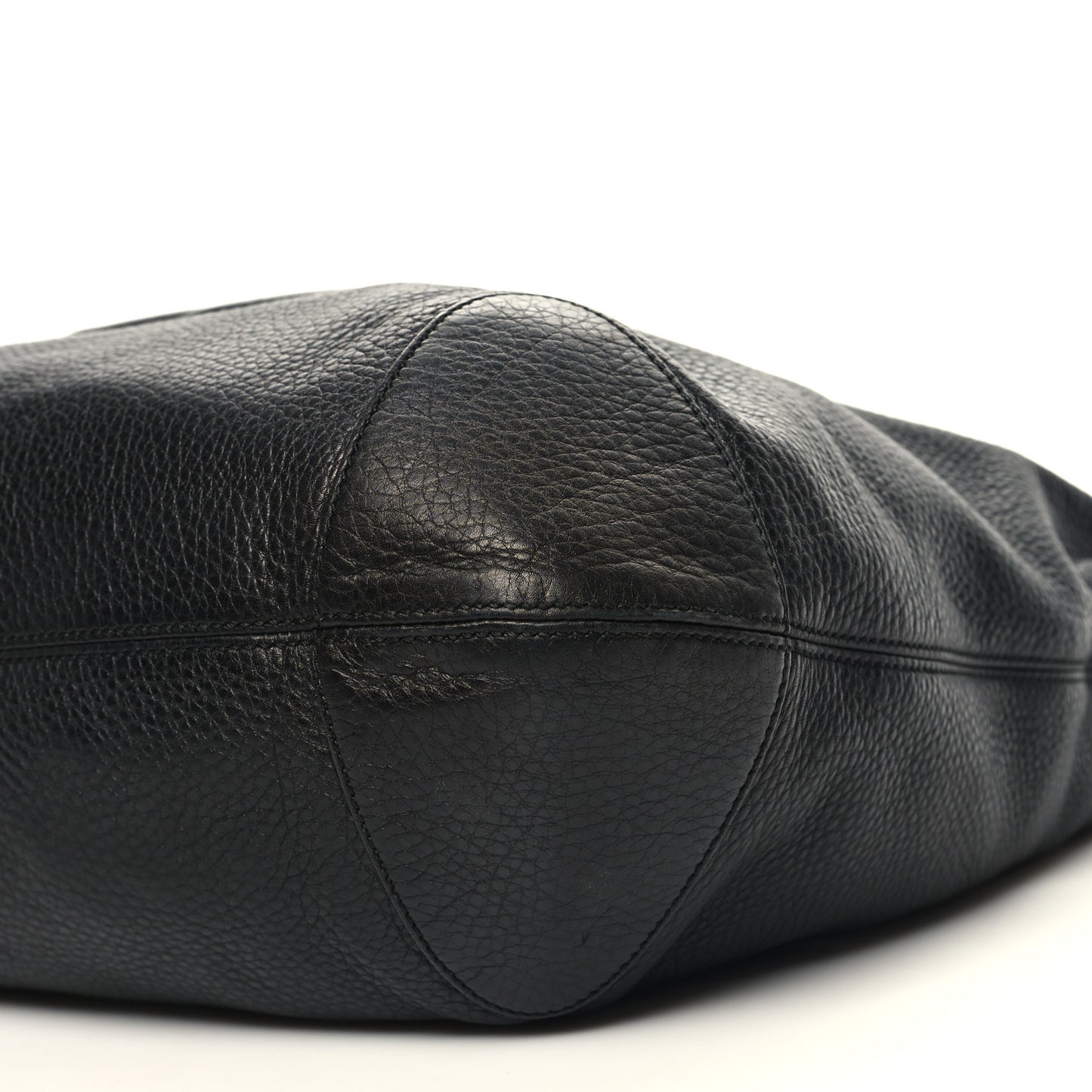 Pebbled Calfskin Medium Soho Chain Hobo Black