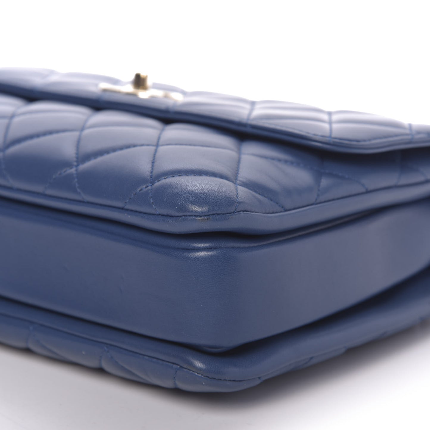 Lambskin Quilted Medium Trendy CC Flap Dual Handle Bag Blue