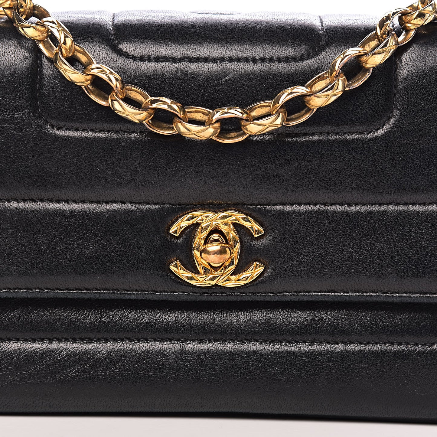 Lambskin Horizontal Vertical Quilted Small Single Flap Black