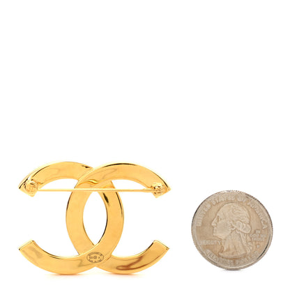 Chanel Metal Paris Button CC Large Brooch Gold 3 of 4