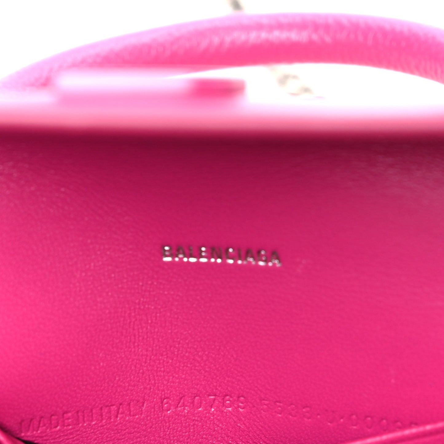 Grained Calfskin Tonal B Hourglass Top Handle Crossbody Phone Holder Fuchsia