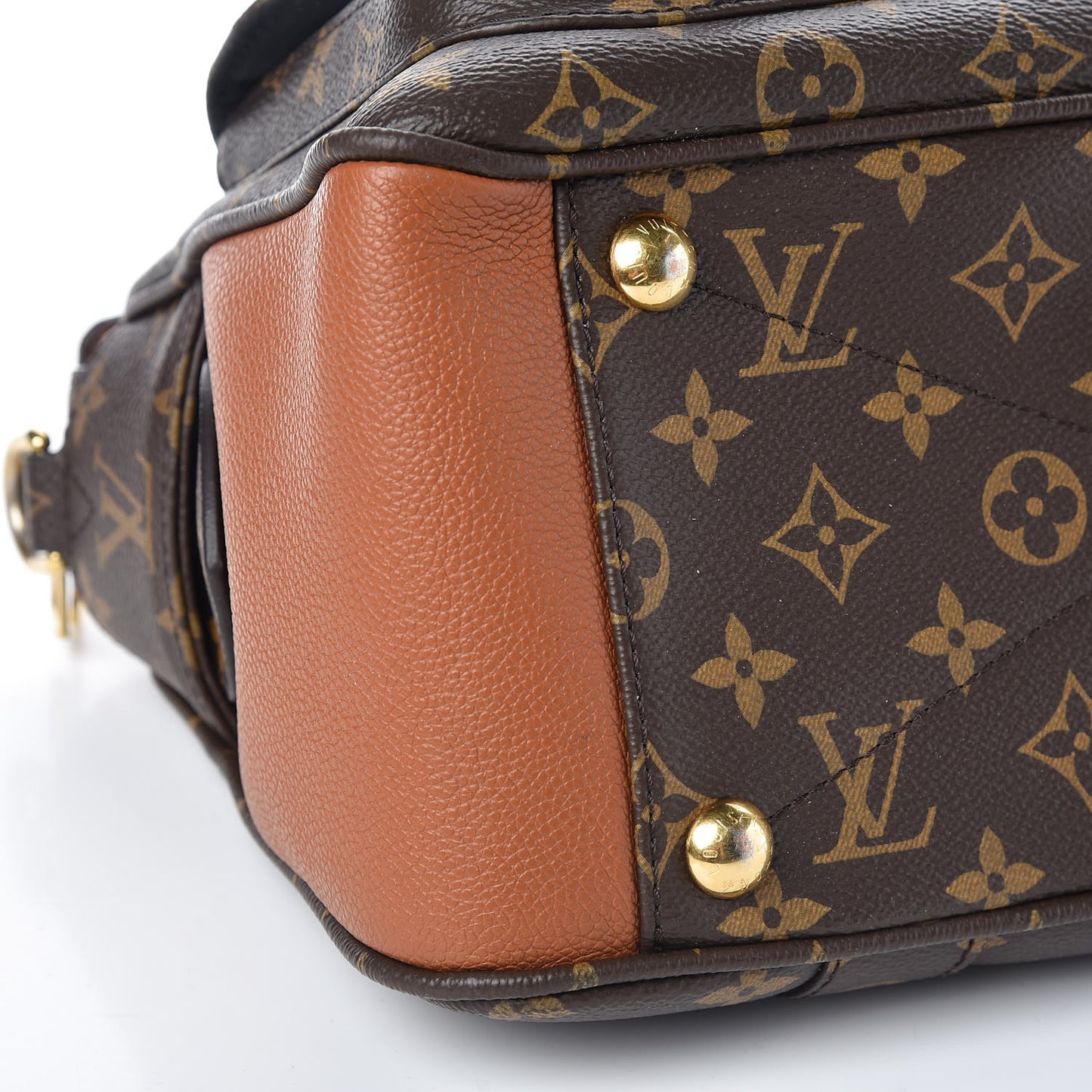 Monogram Manhattan NM Caramel