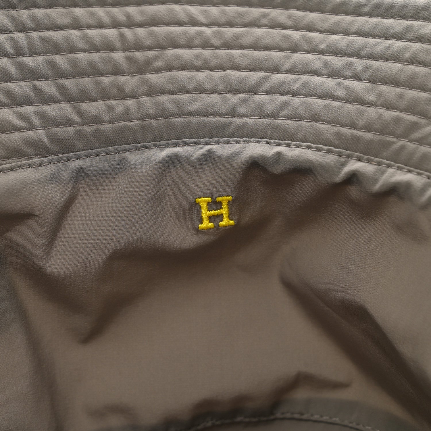 Hermes Technical Canvas Mens Ethan Bucket Hat 59 Vapeur Soufre Gravier 7 of 7