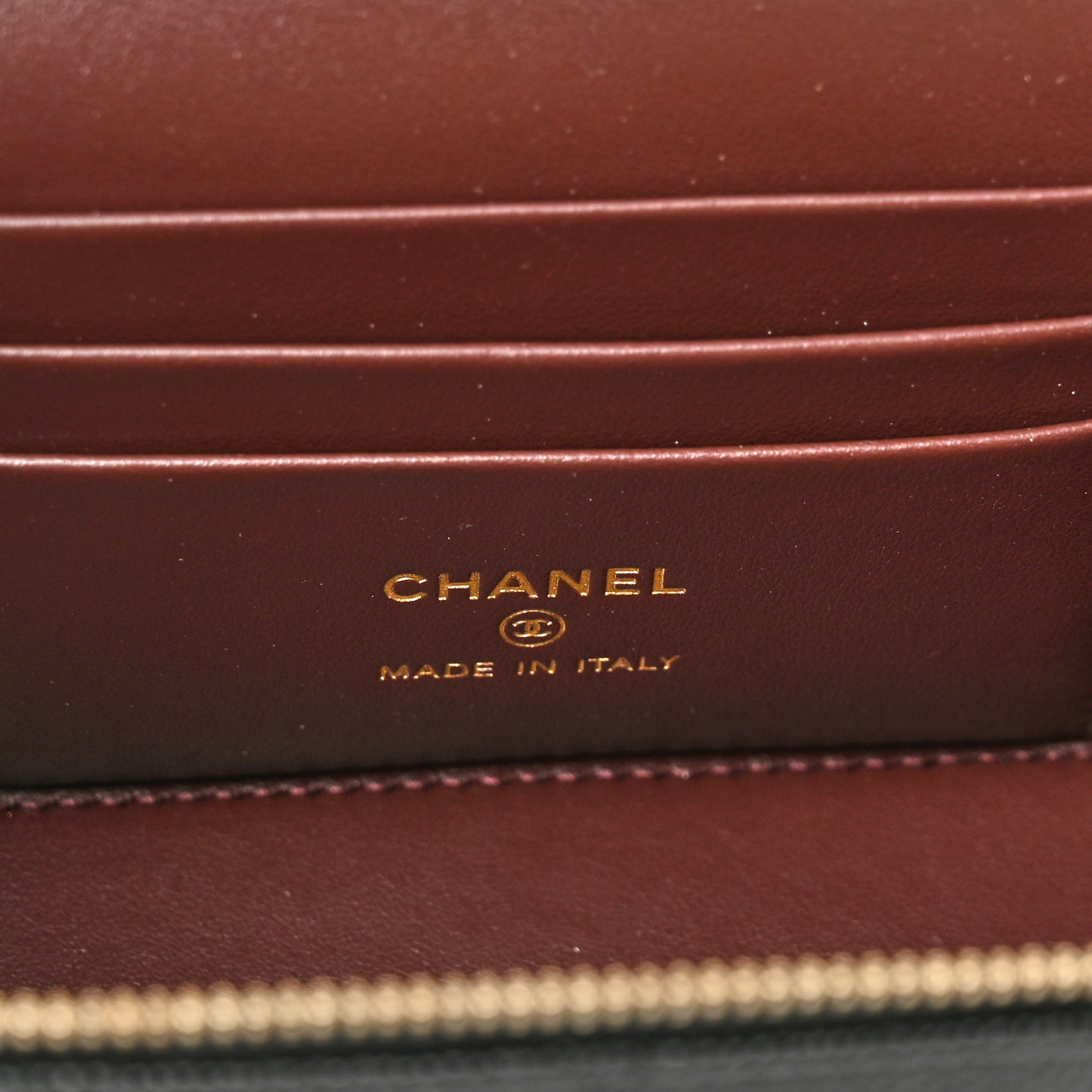 Caviar Quilted Small Vanity Case With Chain Black