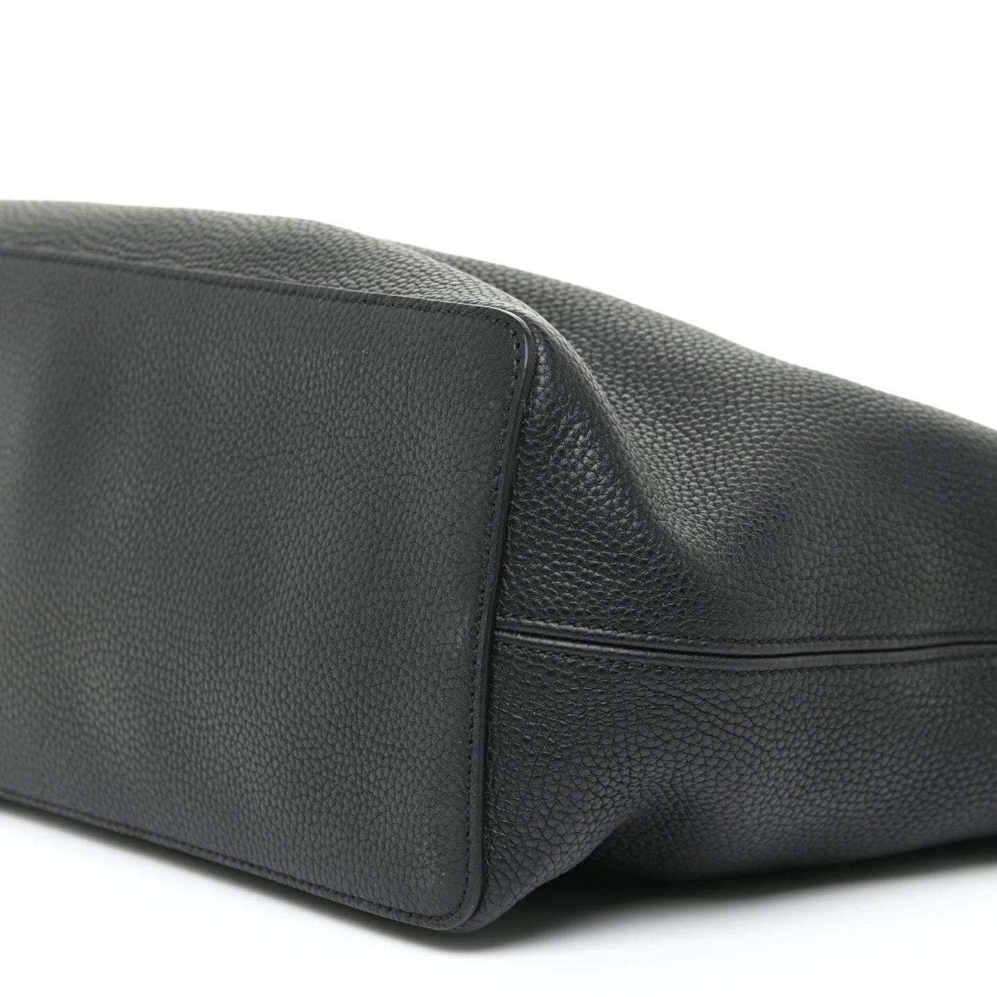 Pebbled Calfskin Large Soho Hobo Black