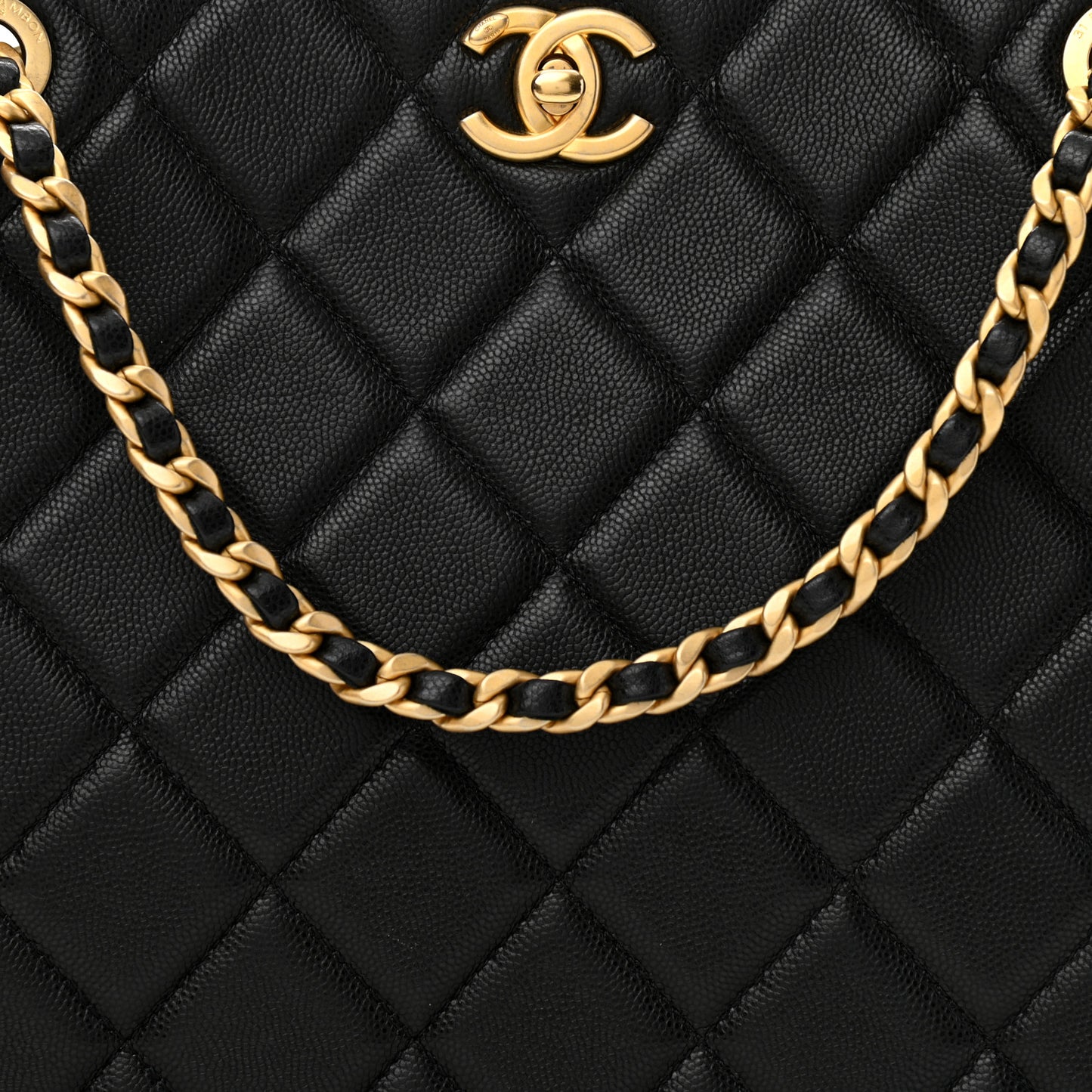 Caviar Quilted Sweet Classic Shopping Tote Black