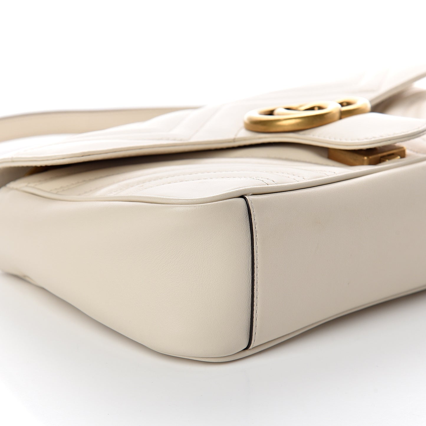Calfskin Matelasse Small GG Marmont Shoulder Bag White