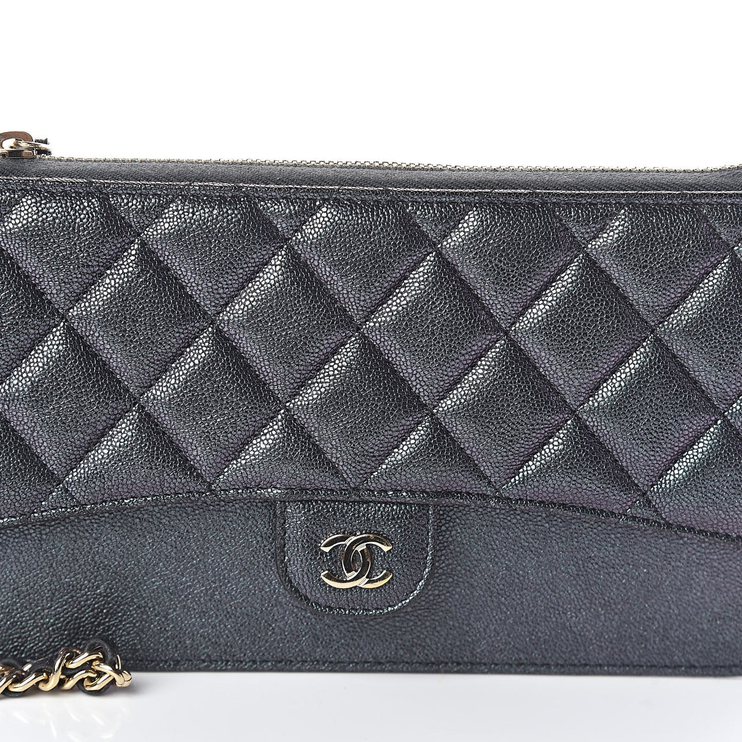 Iridescent Caviar Quilted Classic Pouch With Handle Black