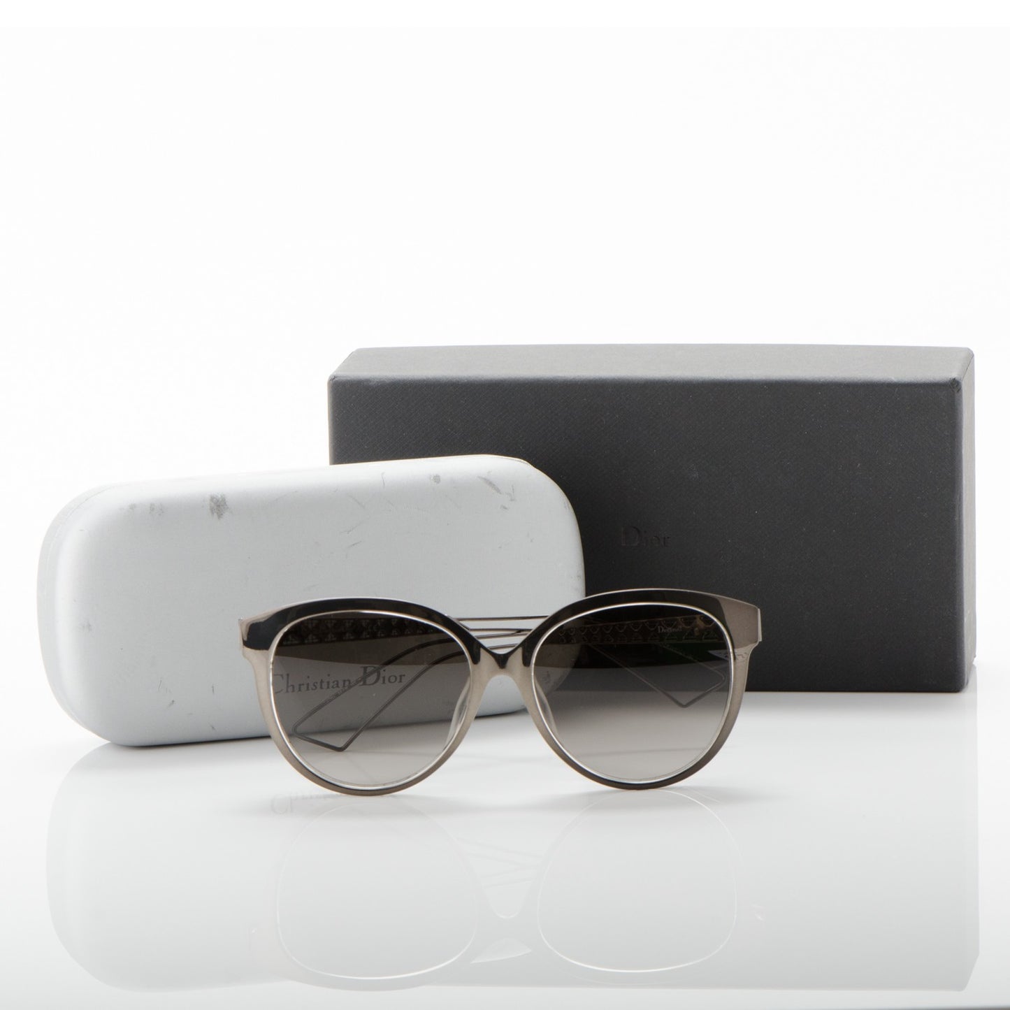 Diorama Sunglasses Grey Crystal