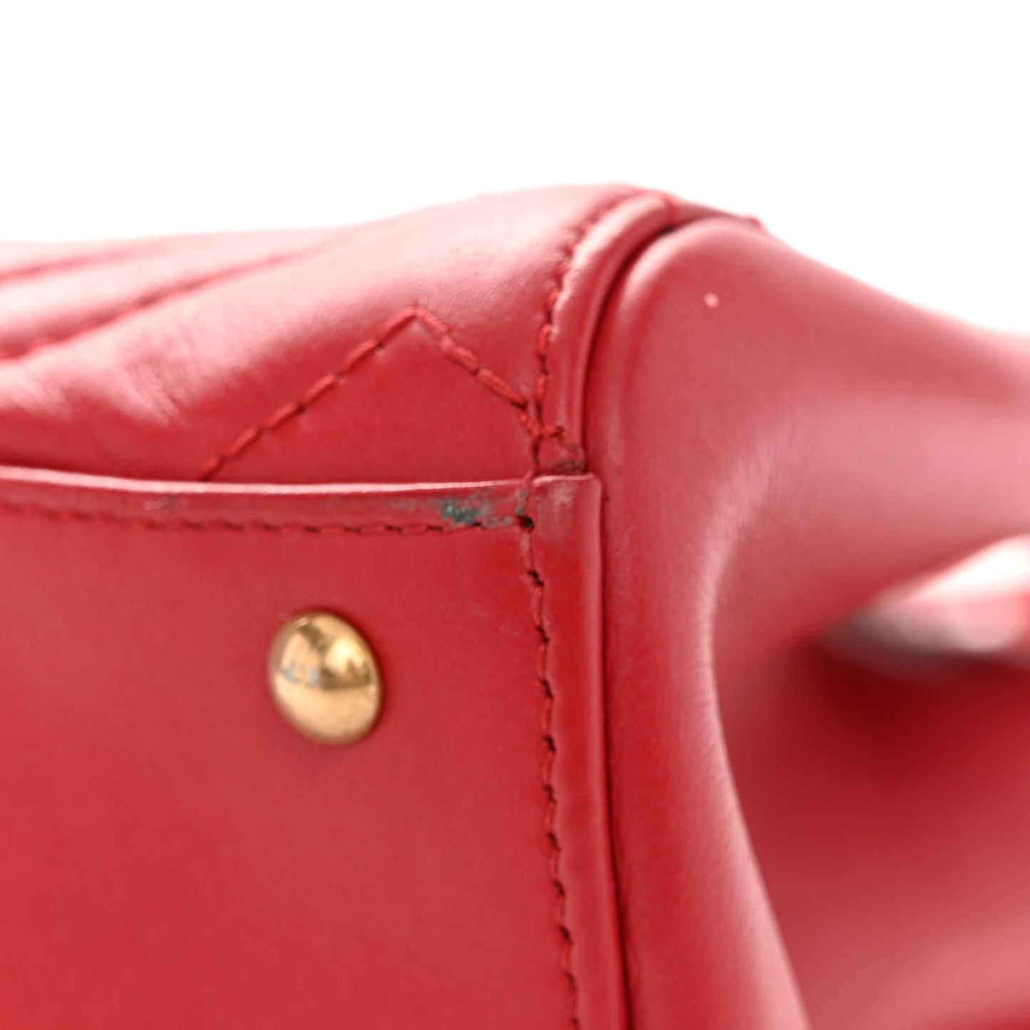 Calfskin Matelasse Small GG Marmont Tote Hibiscus Red