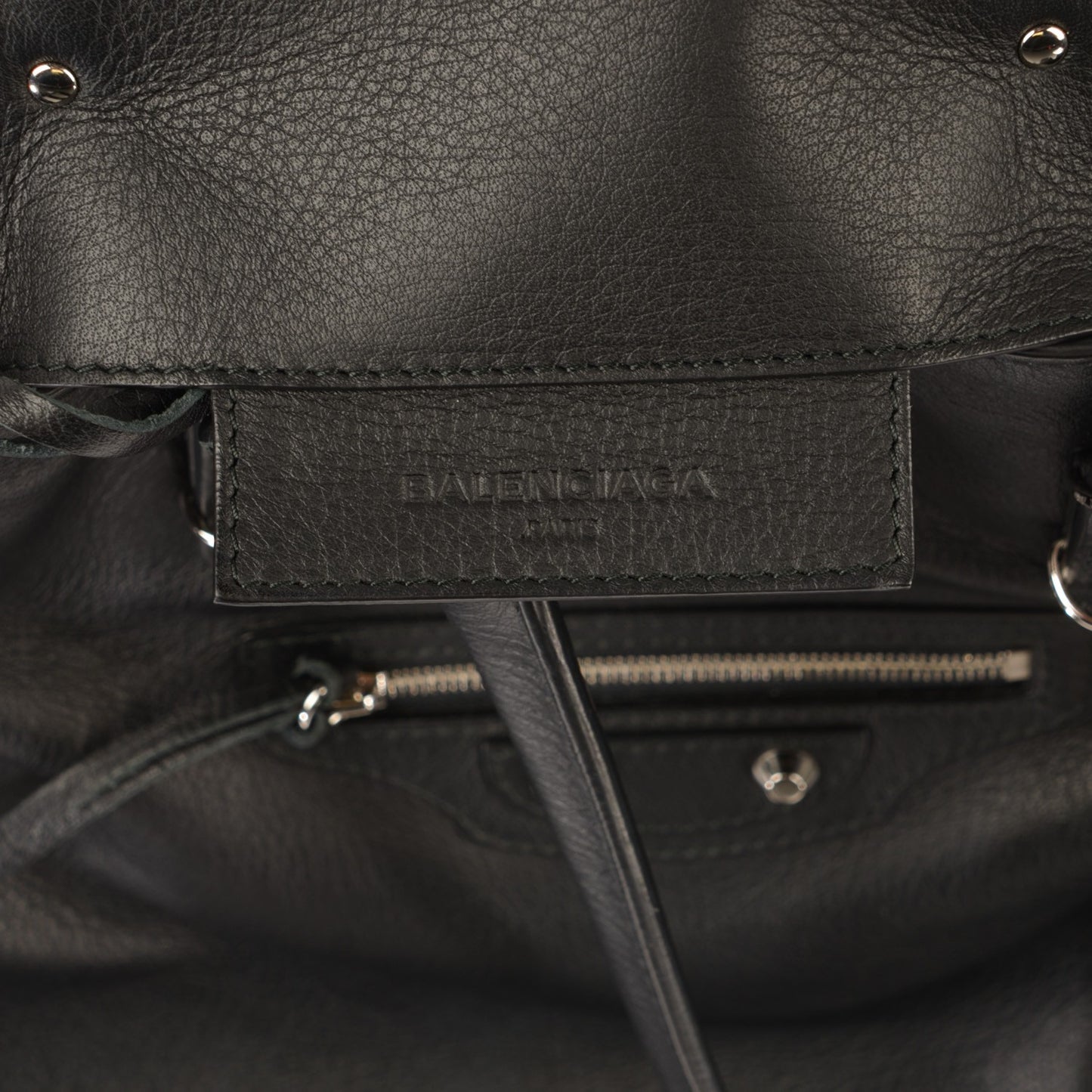 Supple Calfskin Papier A4 Zip Around Tote Black