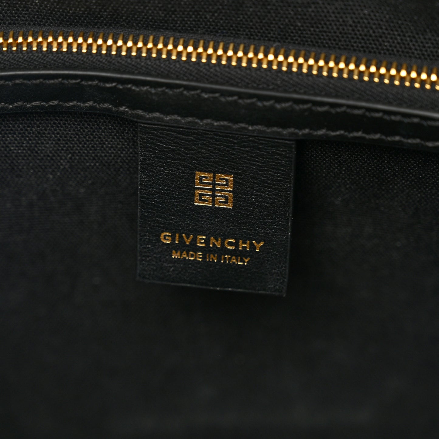 Tumbled Calfskin Logo Embossed Medium G-Tote Black