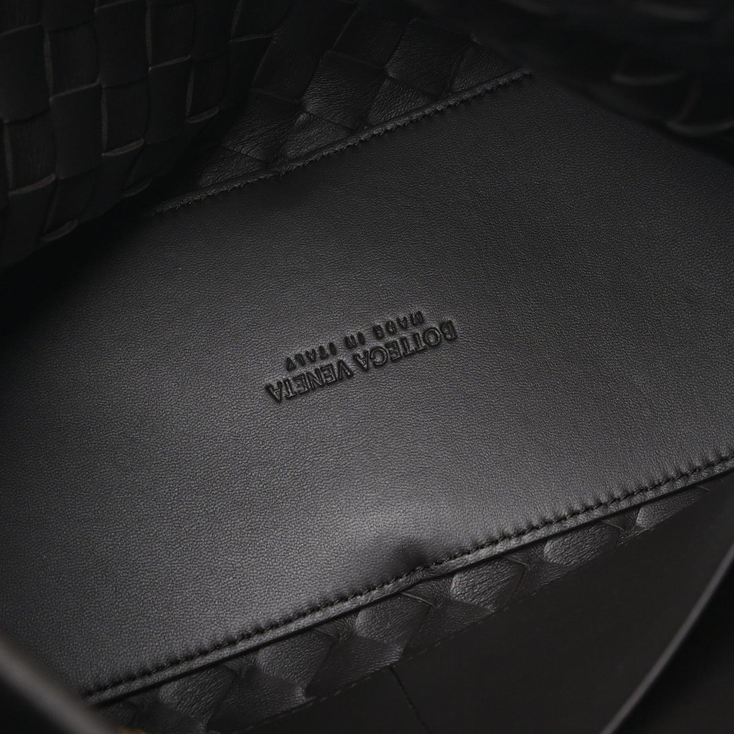 Nappa Intrecciato Medium Andiamo Shoulder Bag Fondant