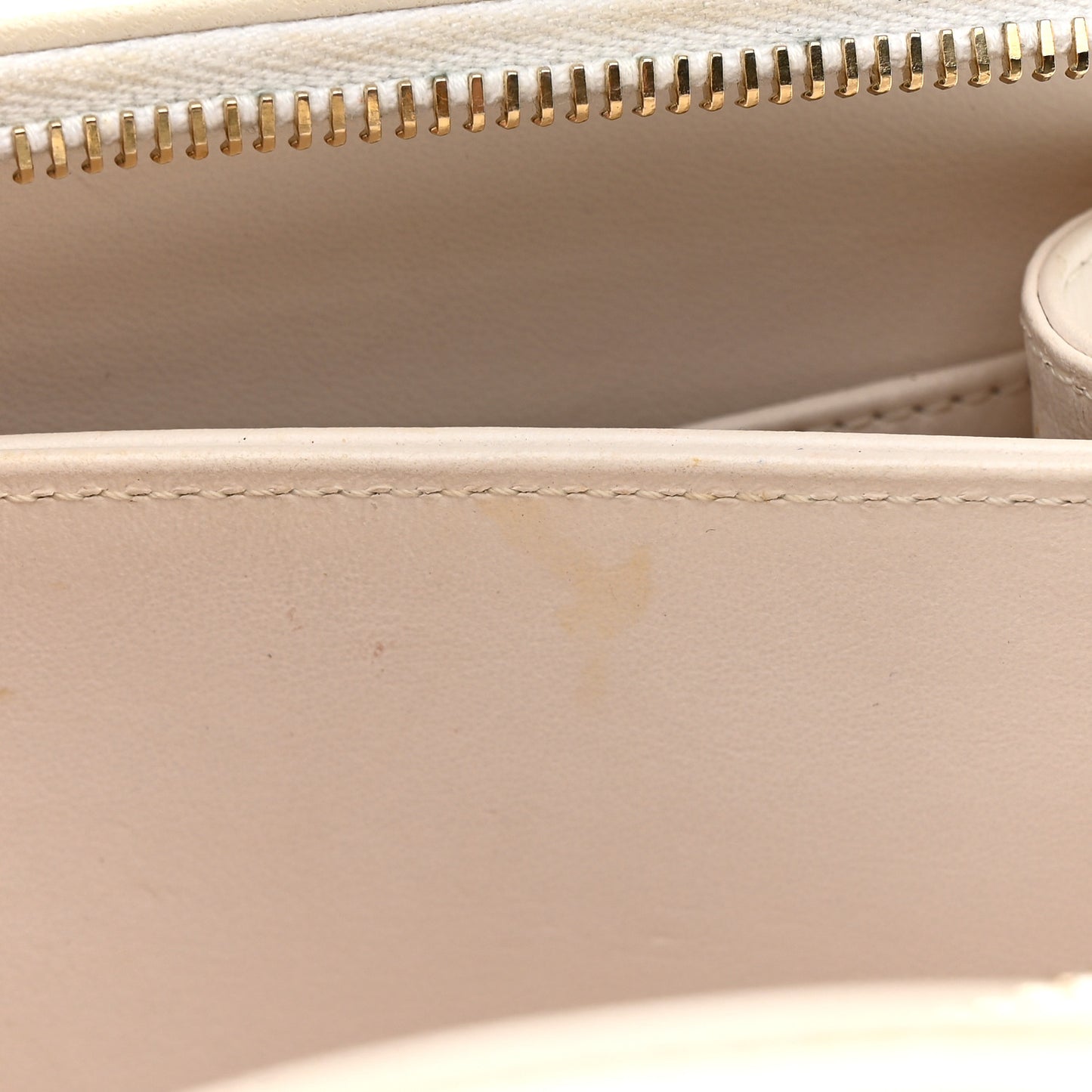 Goatskin Quilted Small CC Filigree Vanity Case White