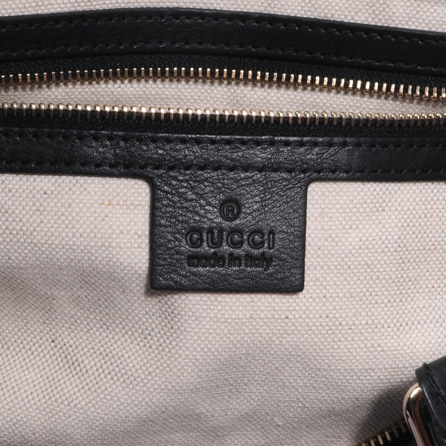 Calfskin Microguccissima Trim Medium Boston Black
