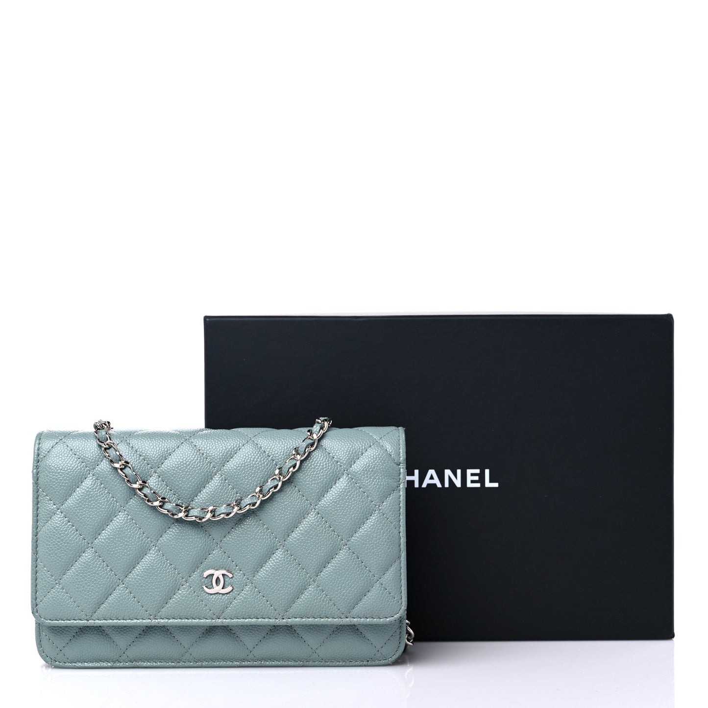 Caviar Quilted Wallet On Chain WOC Light Blue