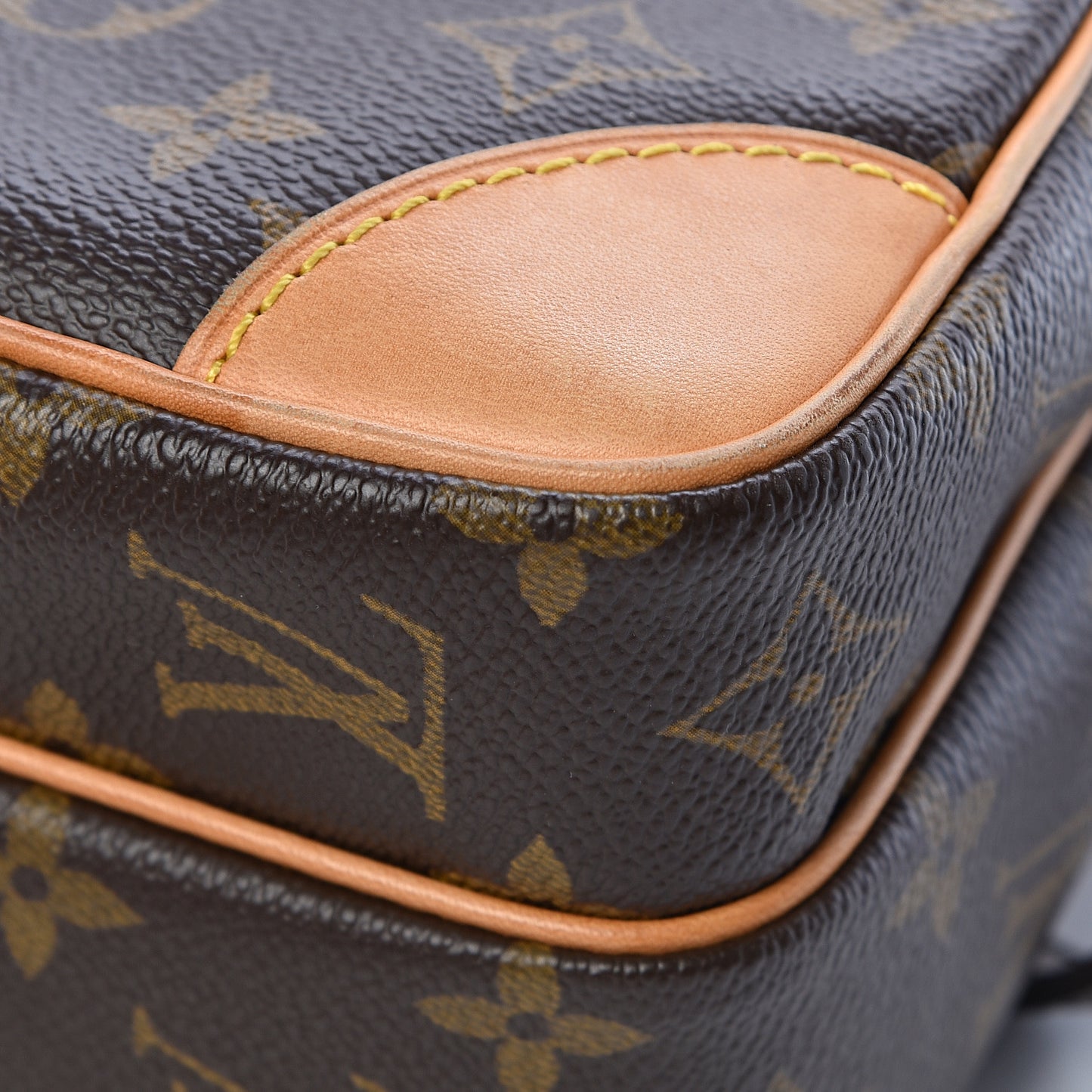 Monogram Amazone