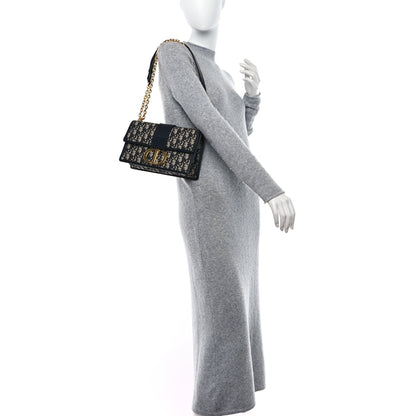 Christian Dior Oblique 30 Montaigne Chain Flap Bag Blue 2 of 13