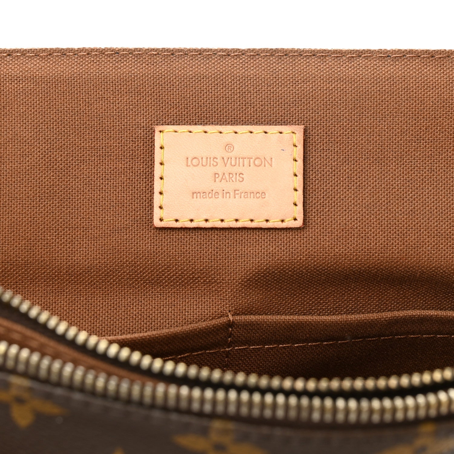 Louis Vuitton Monogram Beaubourg MM Messenger Bag 6 of 9