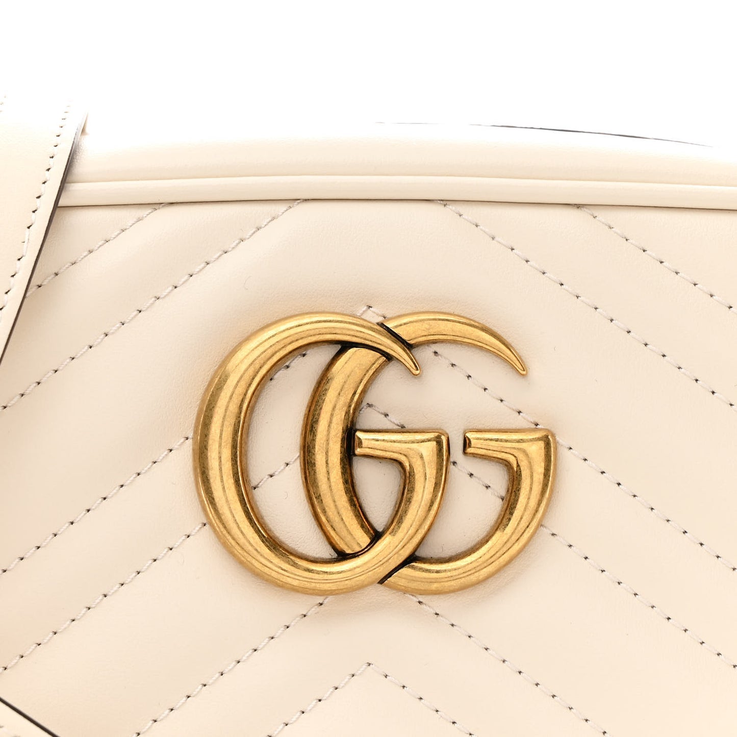 Calfskin Matelasse Small GG Marmont Chain Shoulder Bag White