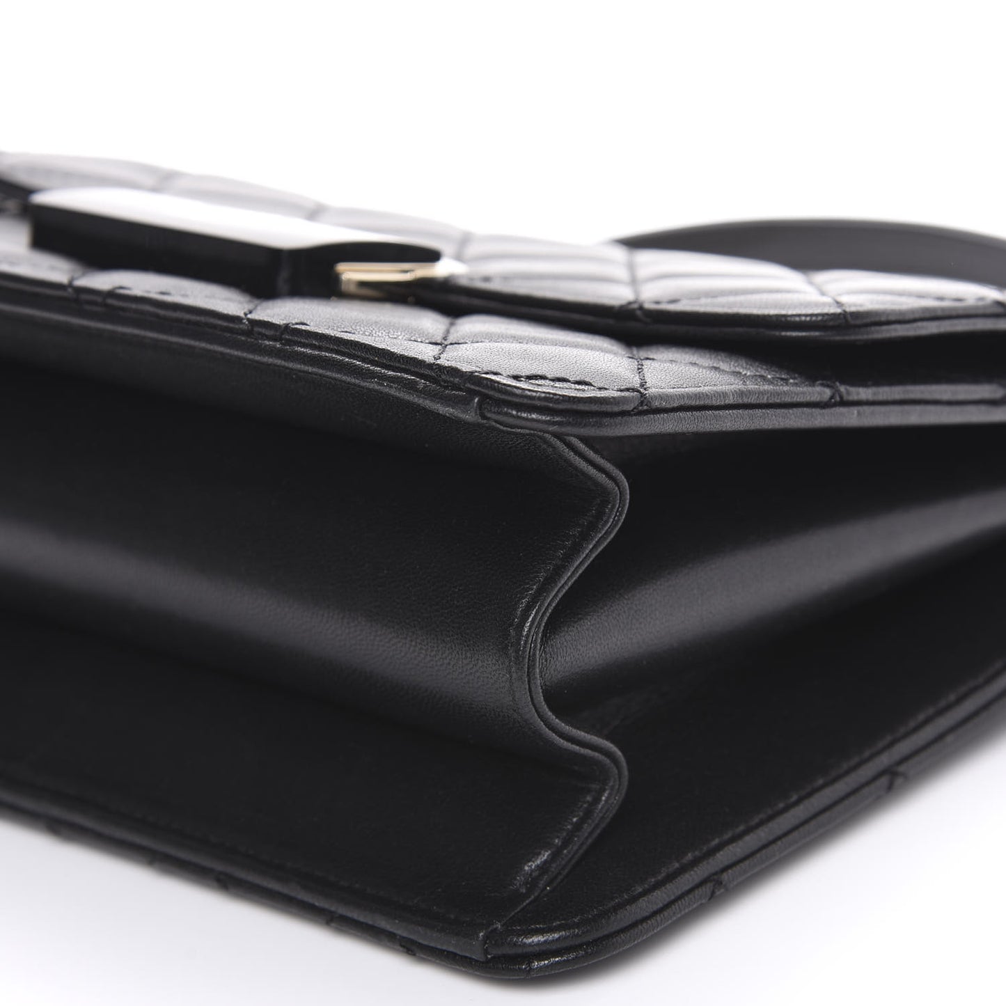 Sheepskin Quilted Beauty Lock Flap Black