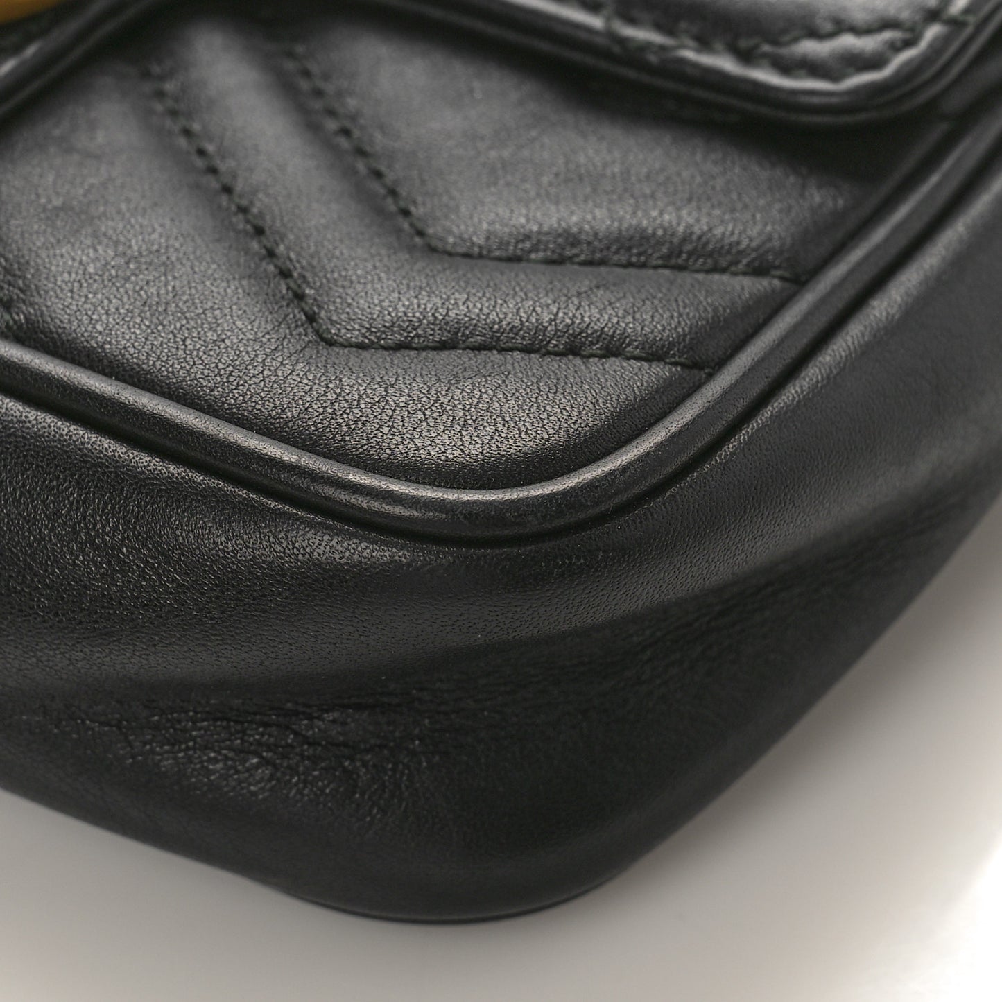 Calfskin Matelasse Super Mini GG Marmont Shoulder Bag Black