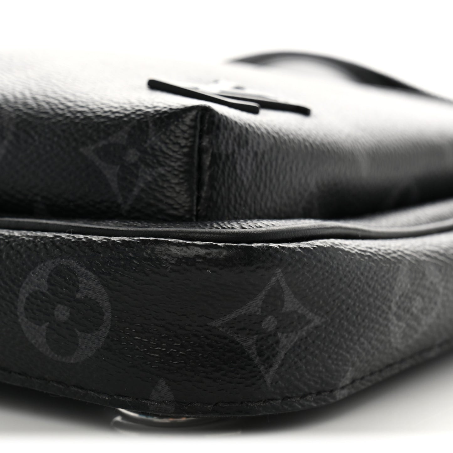 Monogram Eclipse Avenue Slingbag PM