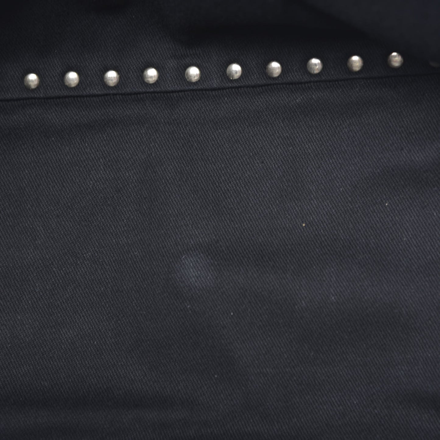 Textured Calfskin Medium Rockstud Tote Black