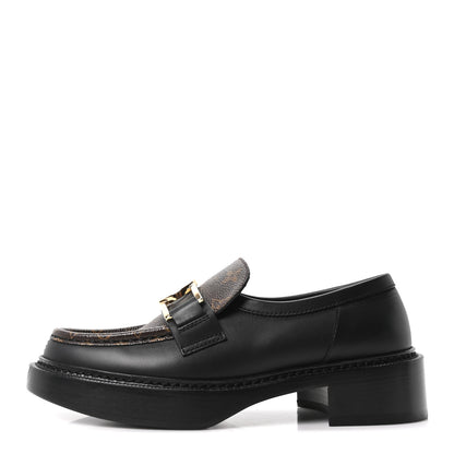 Louis Vuitton Monogram Calfskin Academy Loafers 38 Black 1 of 9