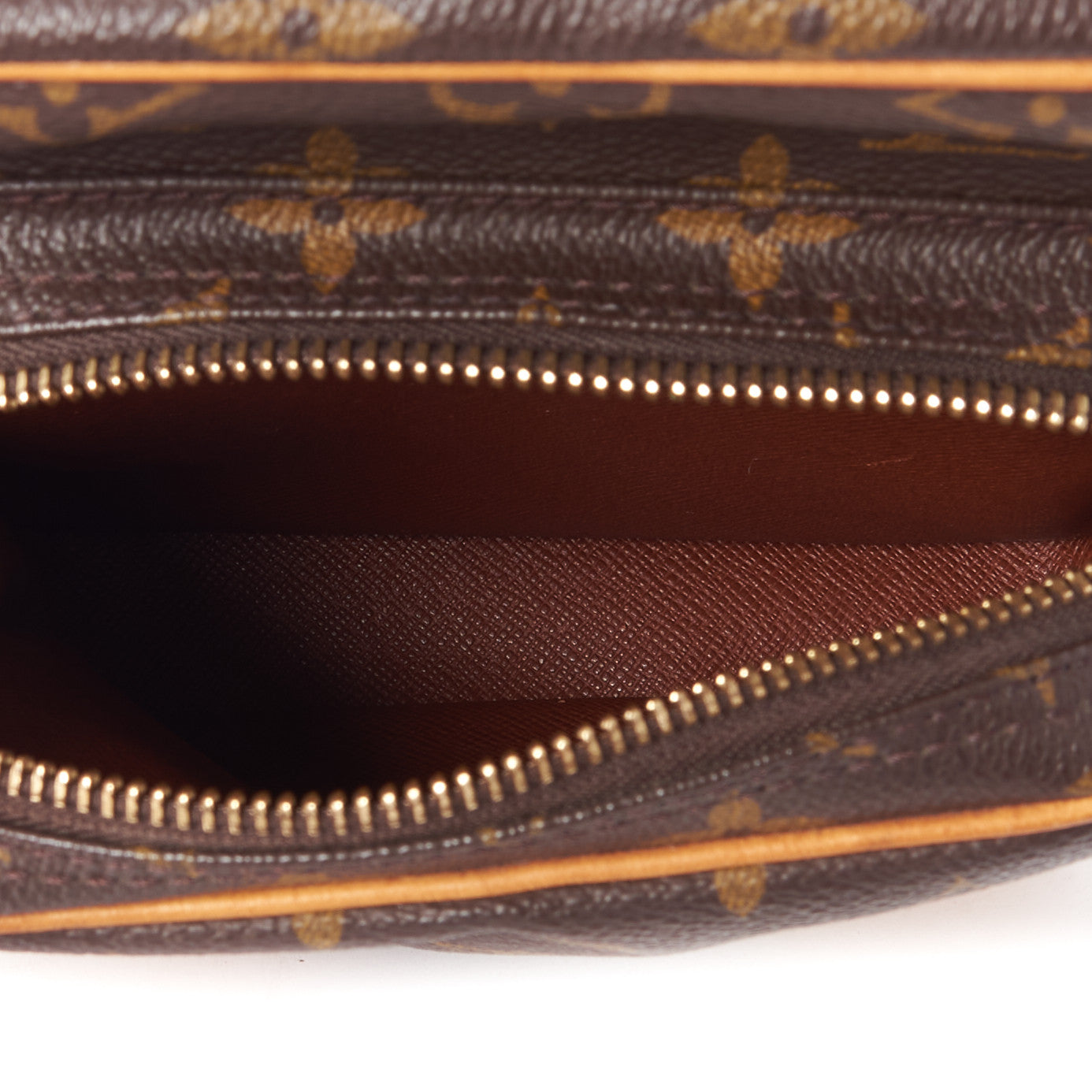 Monogram Amazone