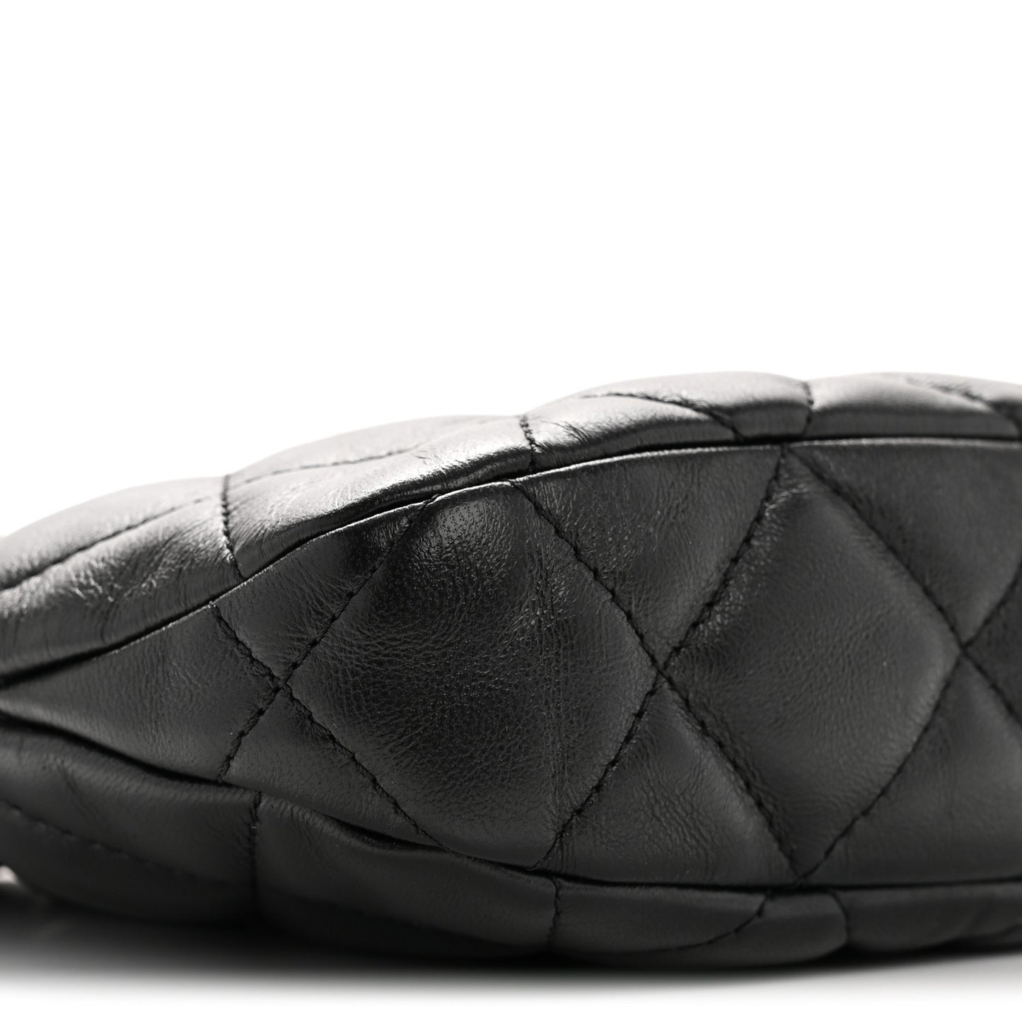 Lambskin Quilted CC Links Hobo Black
