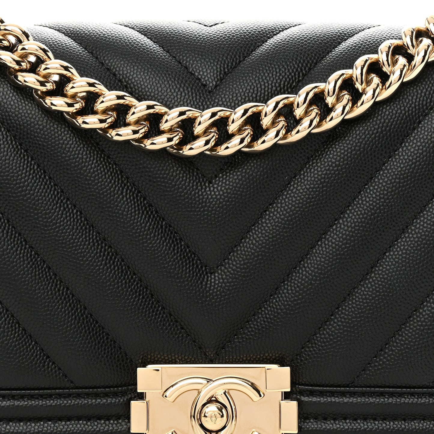 Caviar Chevron Quilted Medium Boy Flap Black