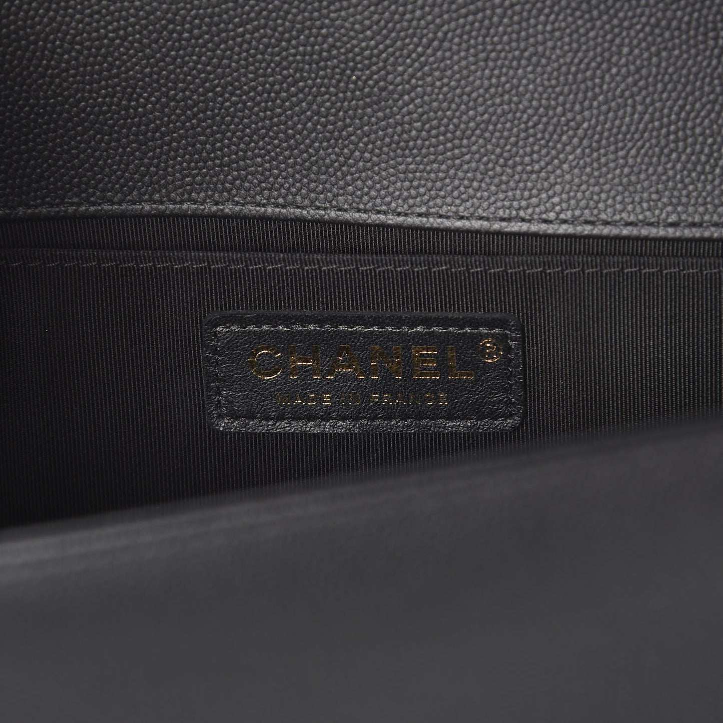Caviar Quilted Medium Boy Flap Black