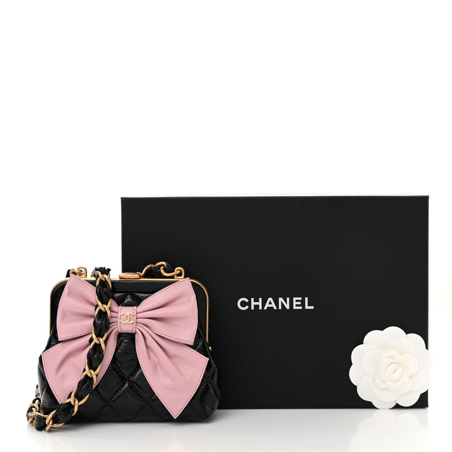 Patent Crumpled Lambskin Quilted Clutch With Chain Black Pink