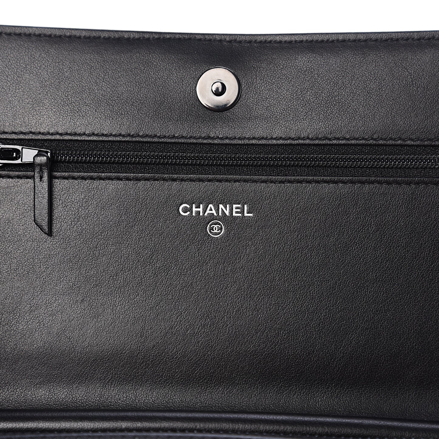 Aged Calfskin Chevron Quilted Gabrielle Wallet On Chain WOC Black