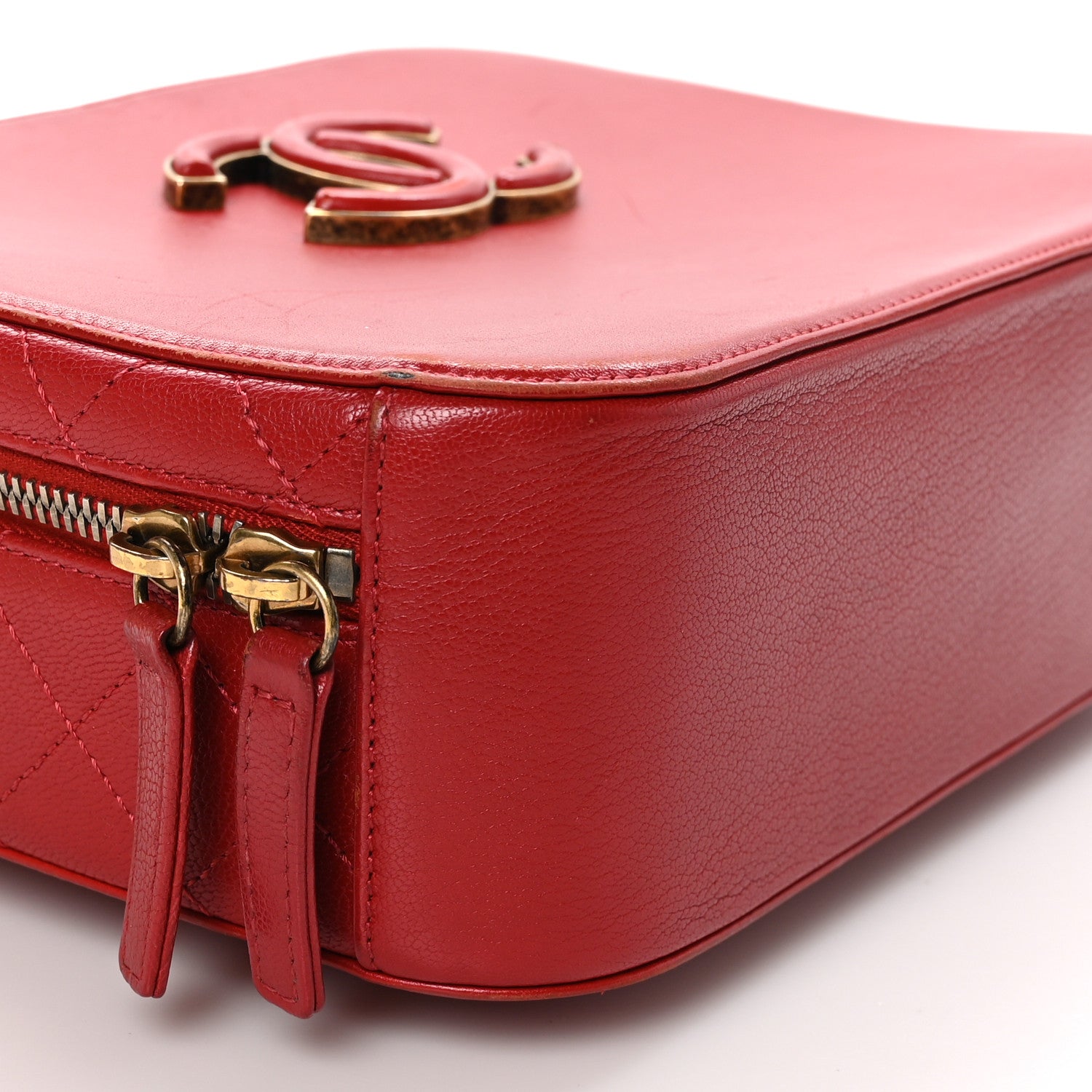Chanel Shiny Calfskin Goatskin Quilted Small Coco Curve Vanity Red 9 of 11