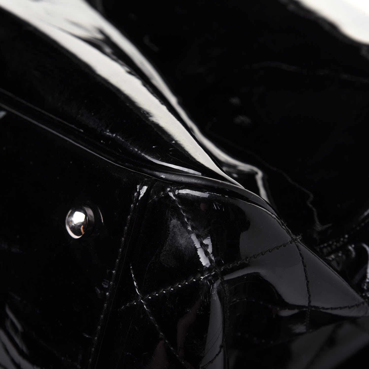 Chanel Vinyl XL Lipstick Tote Black 24 of 34