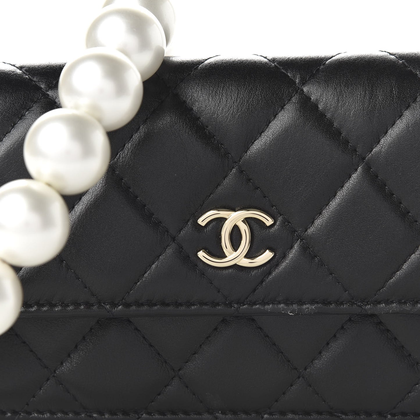 Calfskin Quilted Pearl Clutch With Chain Black
