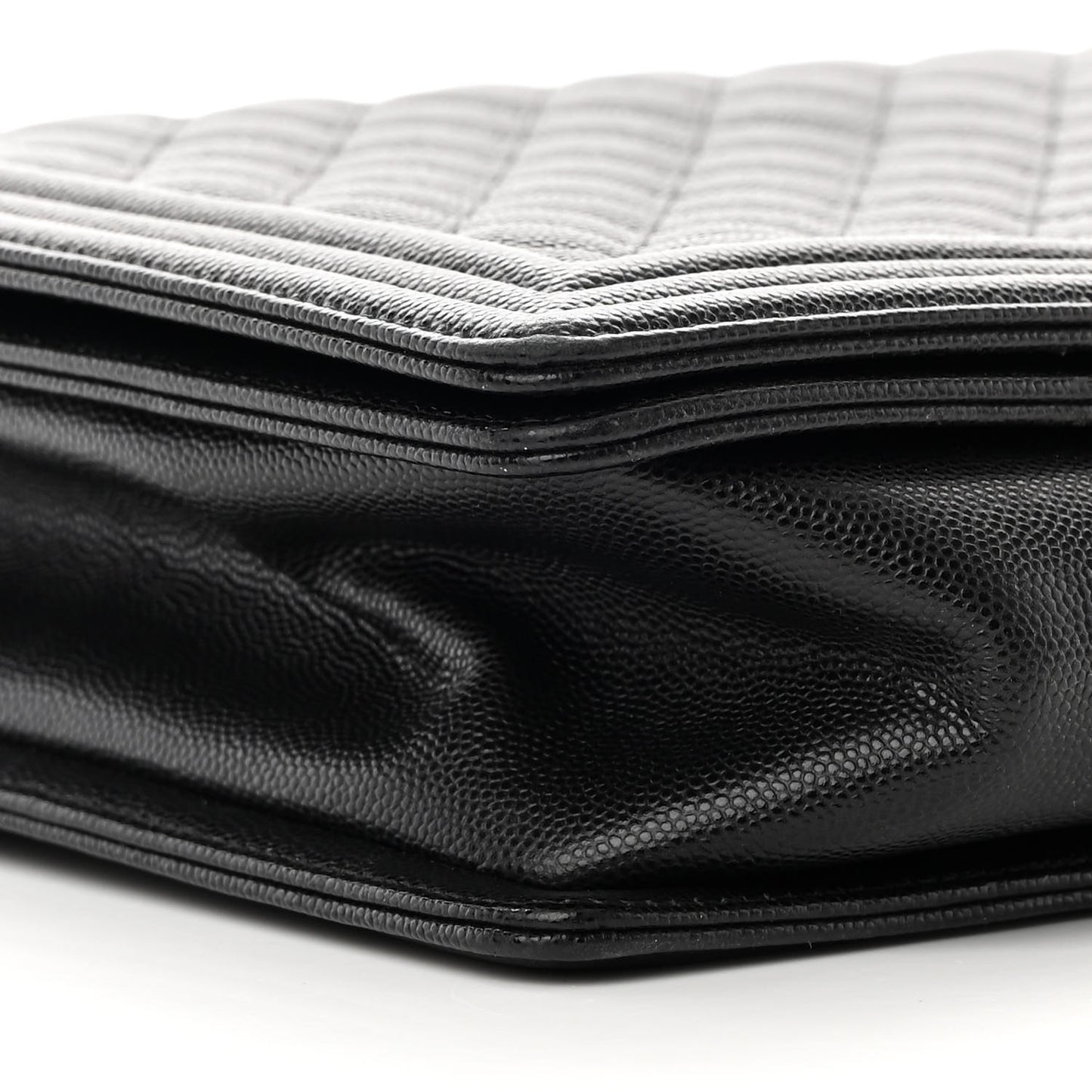 Caviar Quilted Large Boy Flap Black