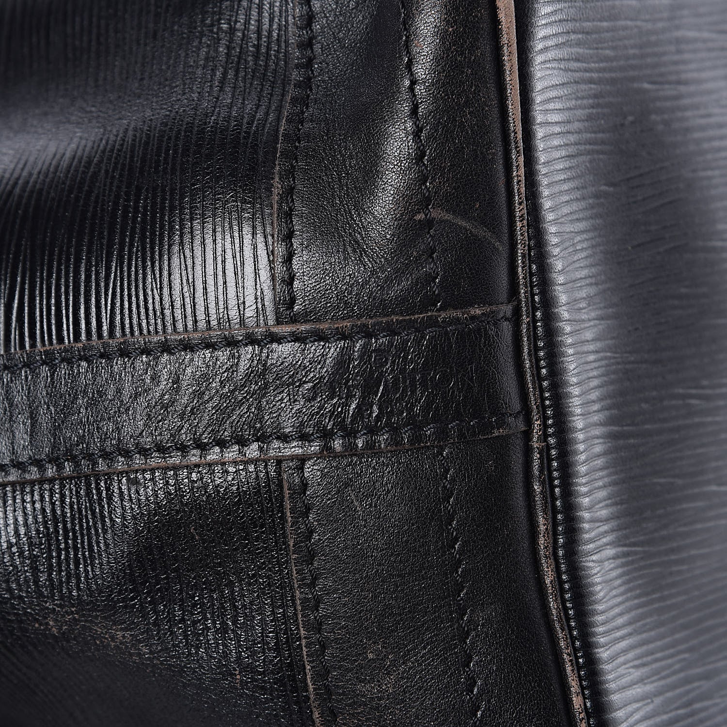 Louis Vuitton Epi Noe Black 5 of 18