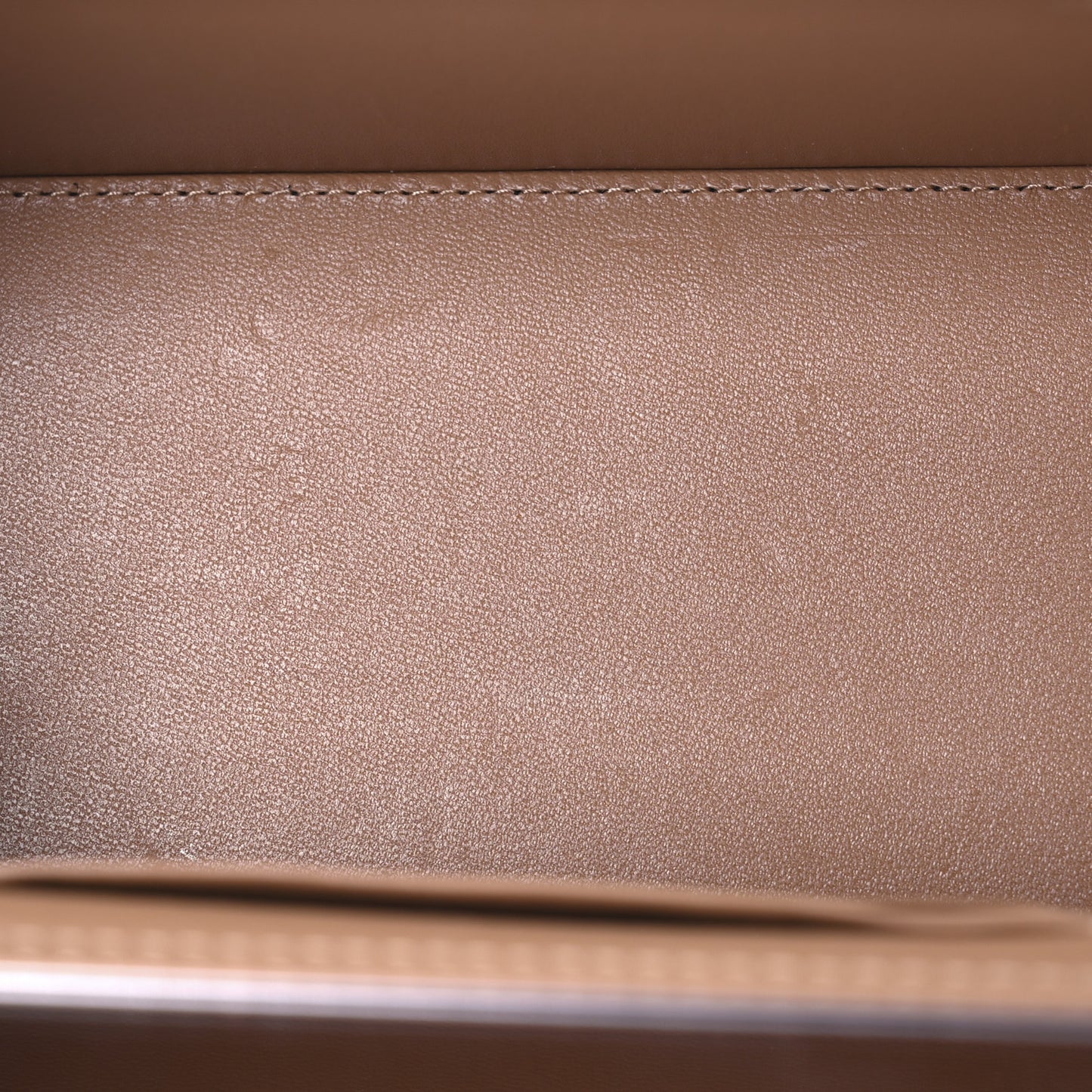 Lambskin Quilted Small Top Handle Vanity Case With Chain Ecru Dark Beige