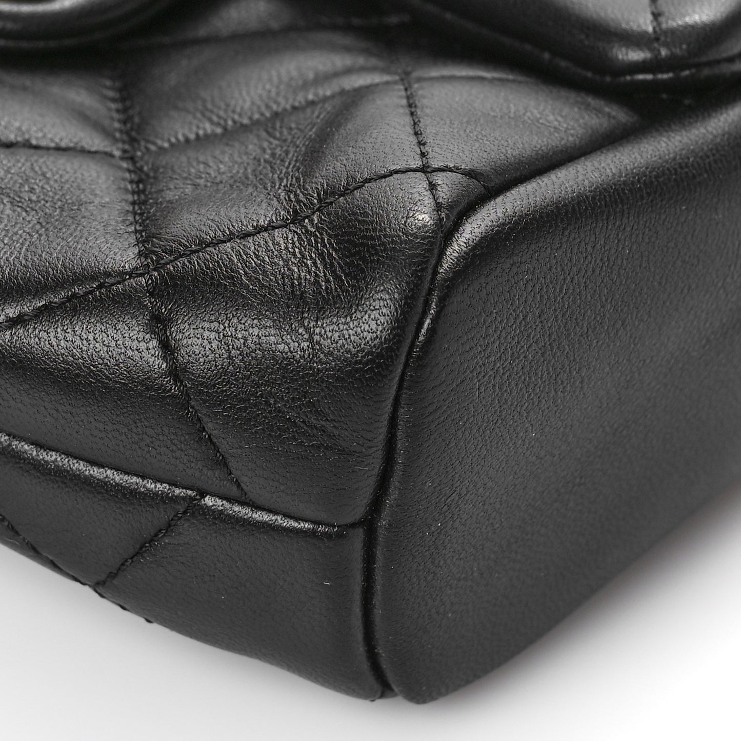 Lambskin Pearl Quilted Side Packs Black