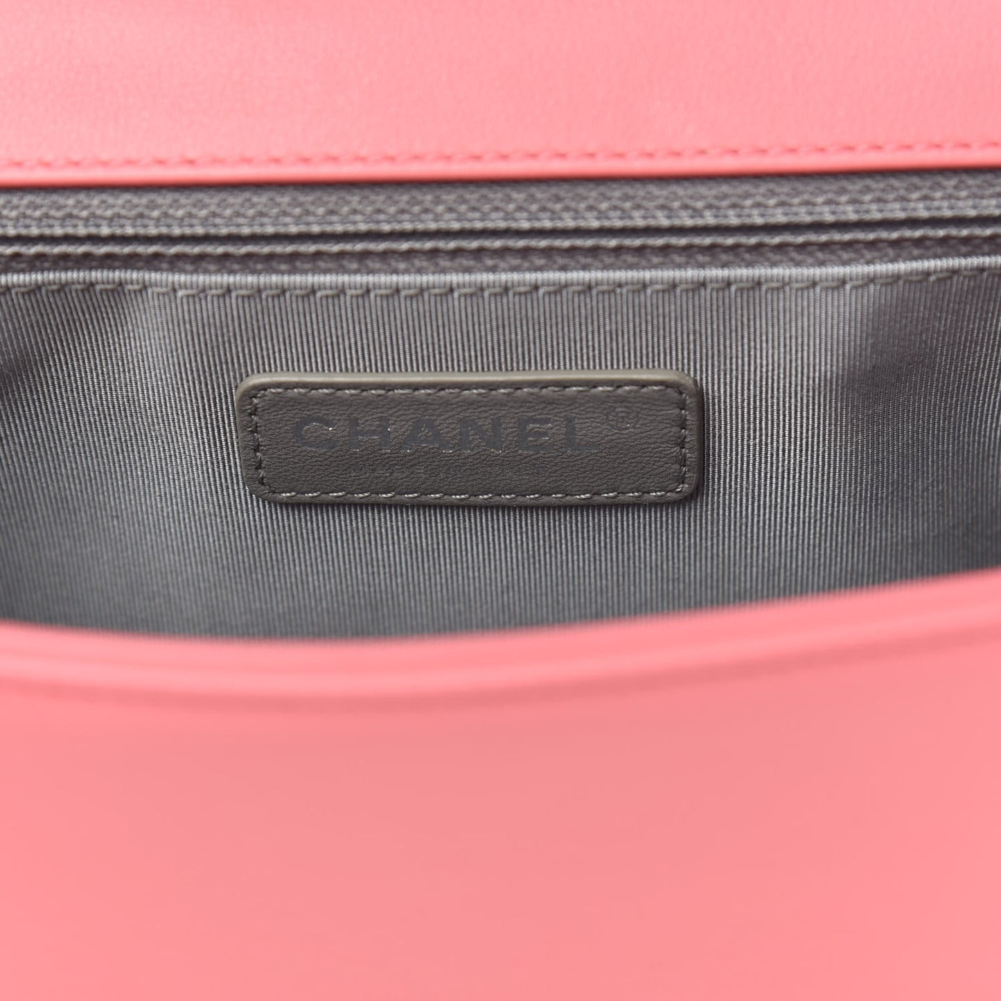 Lambskin Chevron Quilted New Medium Boy Flap Pink