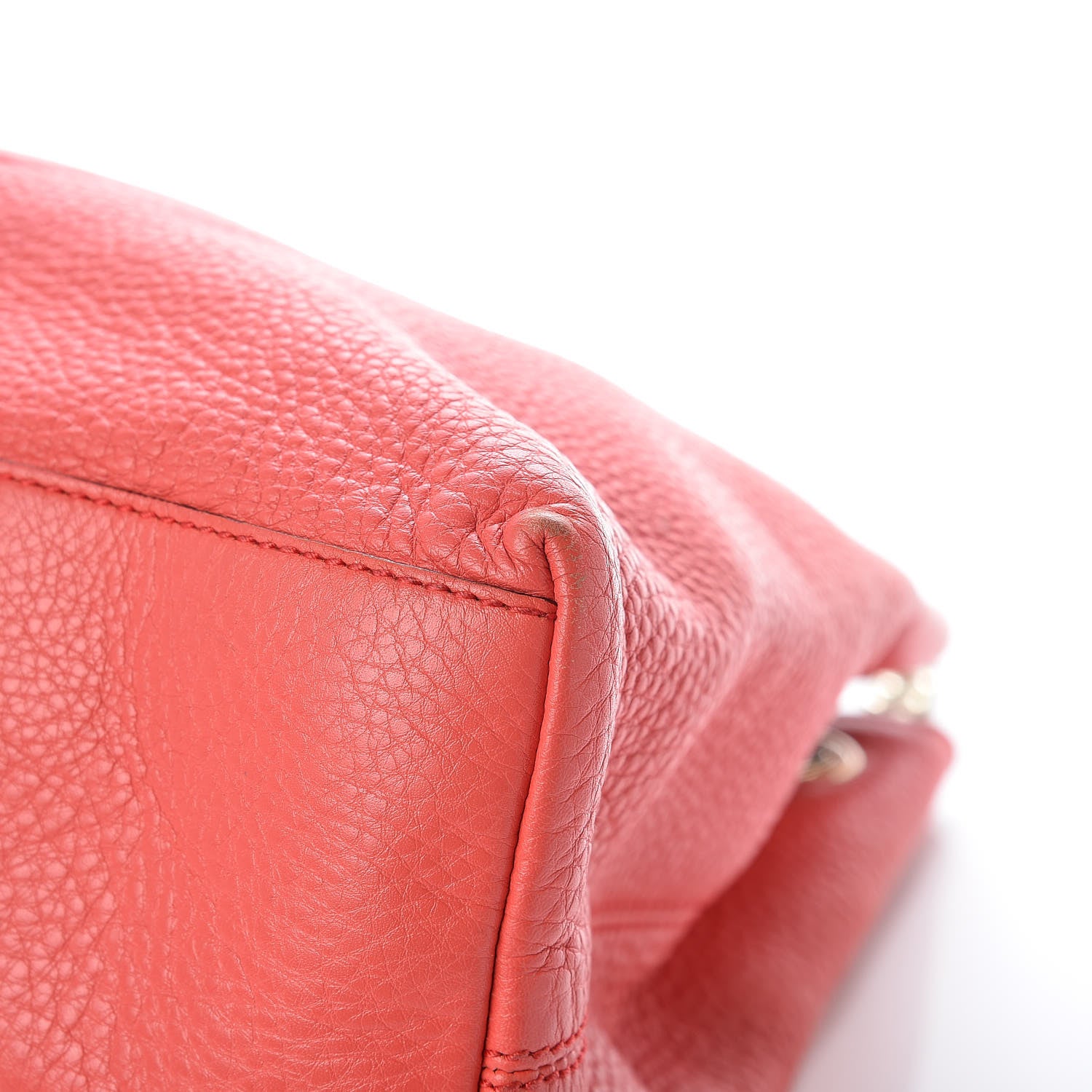 Gucci Pebbled Calfskin Medium Soho Chain Shoulder Bag Begonia Pink 16 of 23