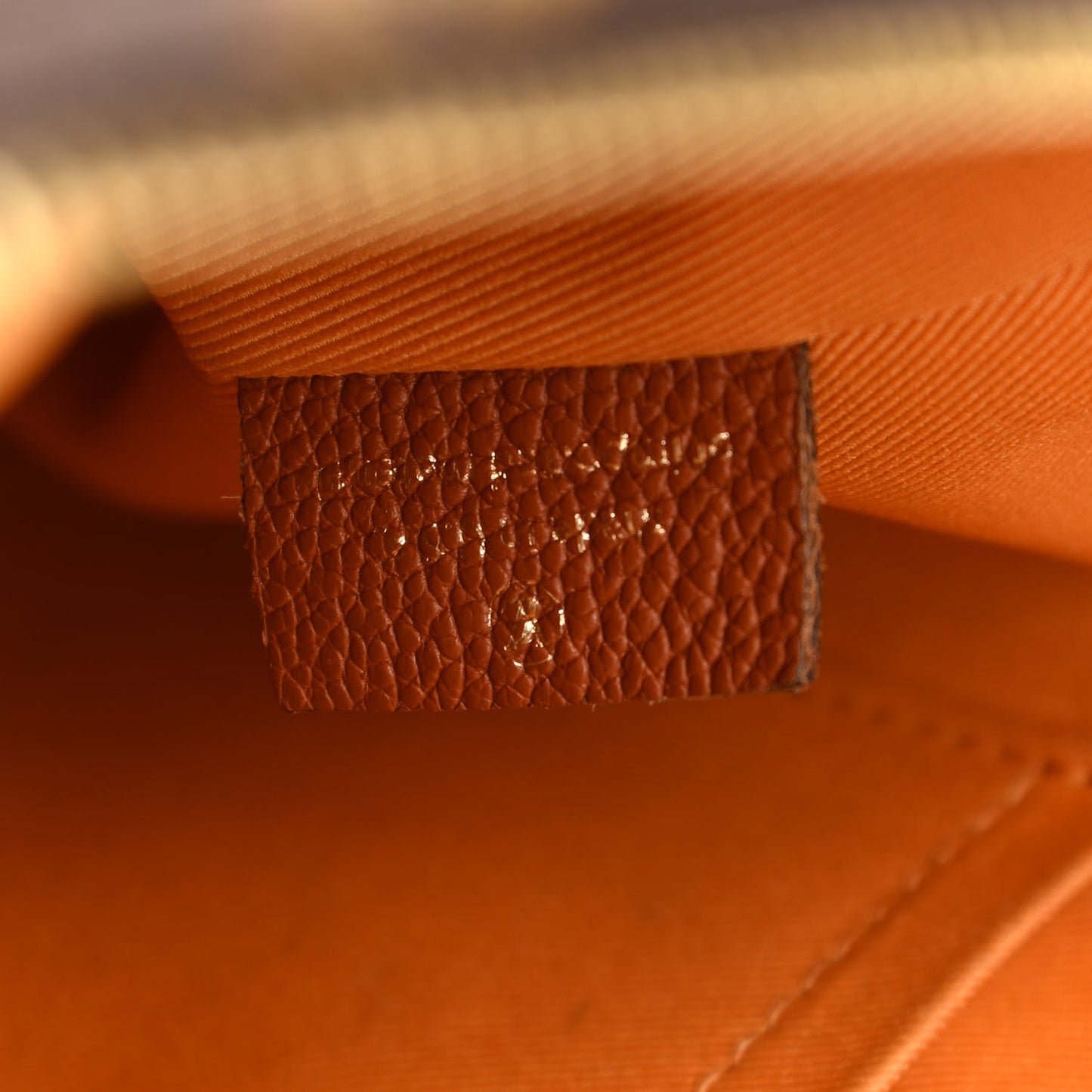 Monogram Manhattan NM Caramel