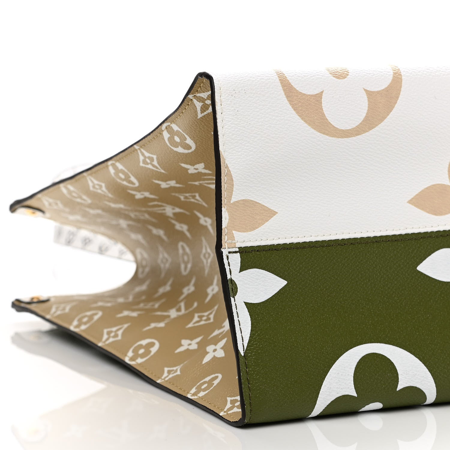 Louis Vuitton Monogram Giant Onthego GM Kaki Beige 9 of 10